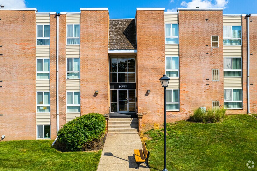 More Photos Of 303 W State St, Doylestown Apartments For Lease