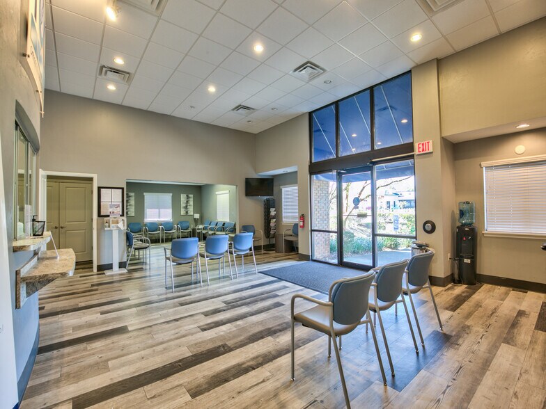 More Photos Of 1981 Capital Cir NE, Tallahassee Medical For Lease