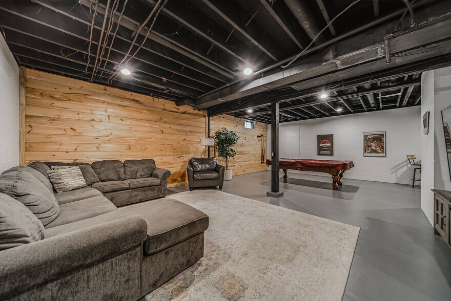 More Photos Of 23095 Buena Vista Rd, Rockbridge Apartments For Sale