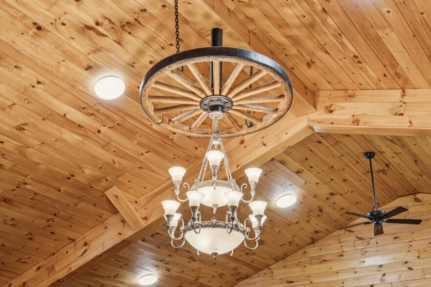 More Photos Of 1 Maple ave, Chelsea Restaurant For Sale