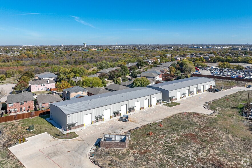 More Photos Of 15118 King Rd, Frisco Warehouse For Lease