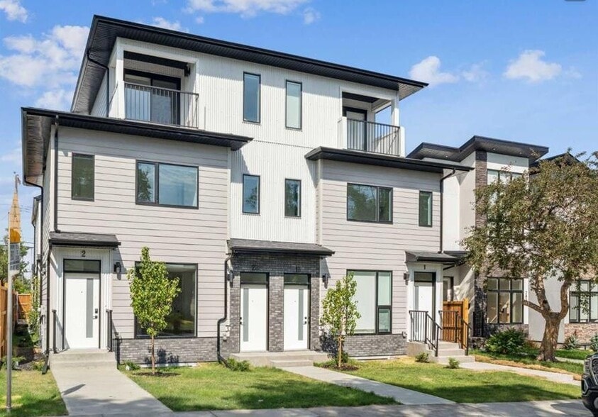 Primary Photo Of 2831 36 St SW, Calgary Apartments For Sale