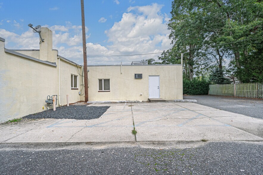 More Photos Of 2406 New Rd, Northfield Office For Sale