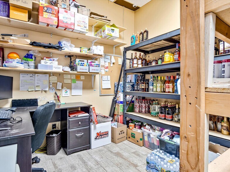 More Photos Of 116 N Main St, Marissa Freestanding For Sale