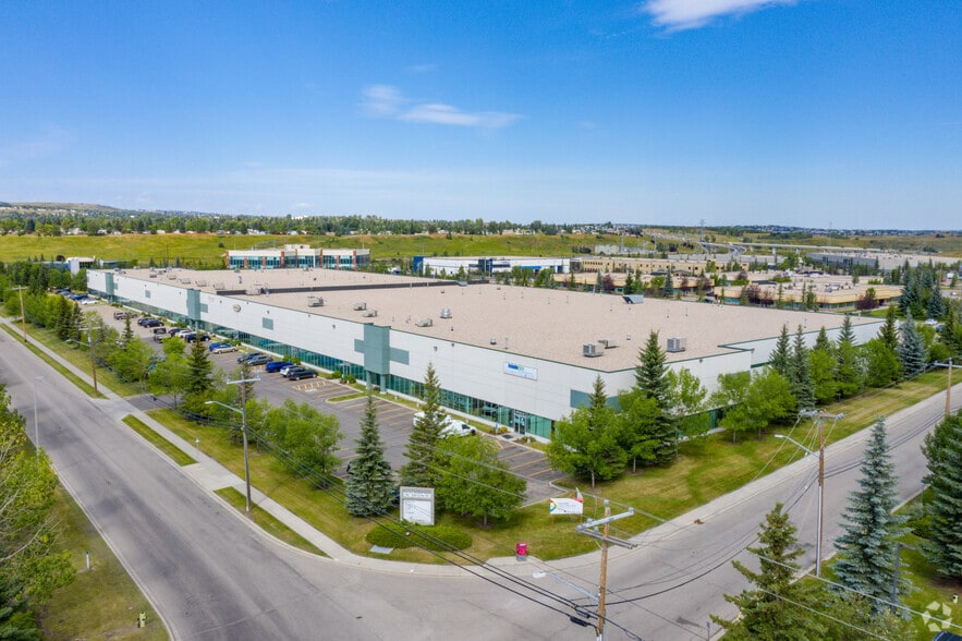 More Photos Of 928-1058 72nd Ave NE, Calgary Warehouse For Lease