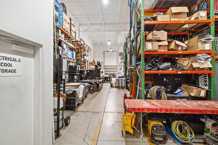 More Photos Of 2805-2889 N Commerce Pky, Miramar Distribution For Lease