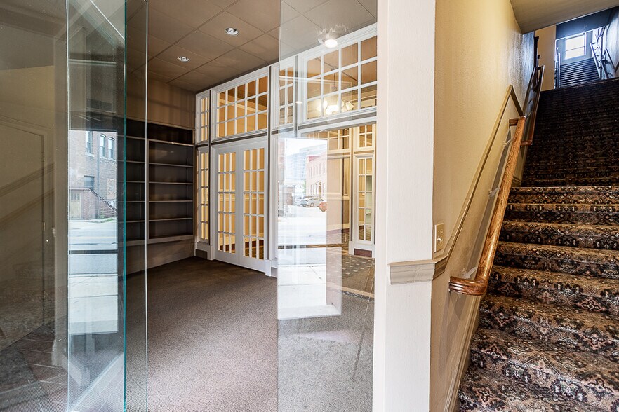 More Photos Of 100 W Washington Ave, Jackson Medical For Sale