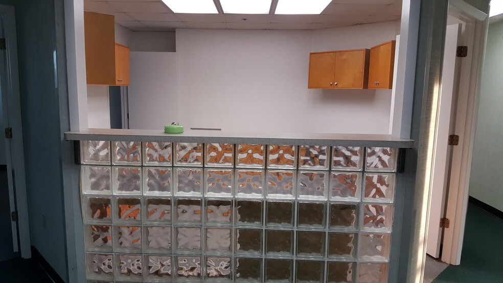 More Photos Of 1460 S McCall Rd, Englewood Medical For Sale