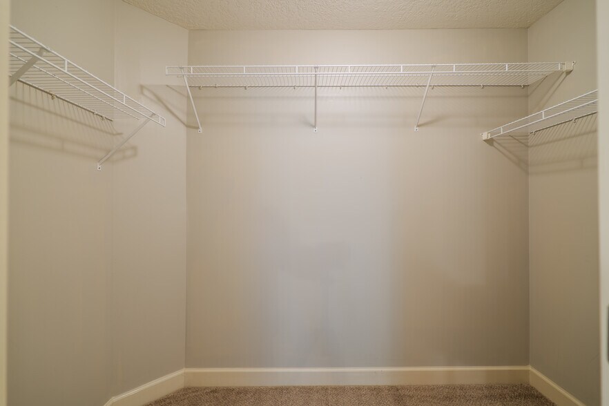 More Photos Of 3400 N Barack Obama Blvd, Valdosta Apartments For Sale