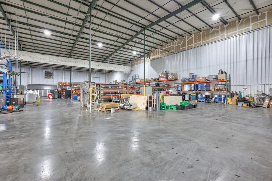 More Photos Of 831 Park Ave, Murfreesboro Manufacturing For Lease