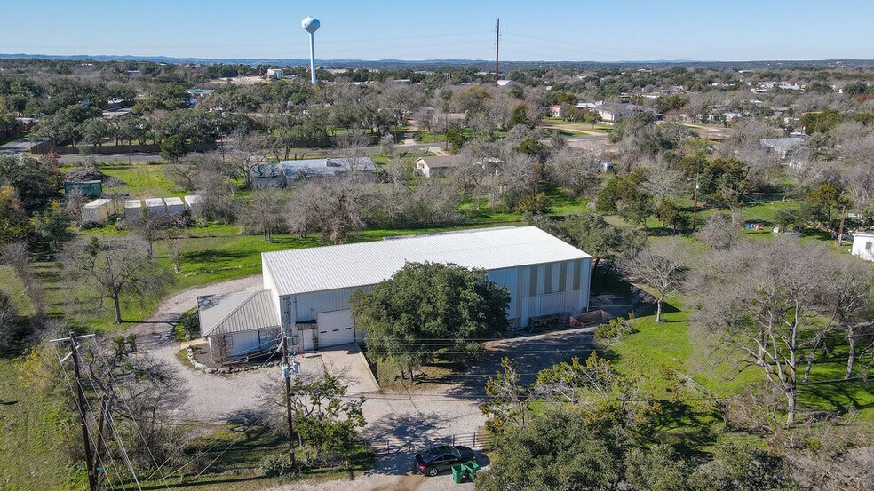 More Photos Of 5206 Beacon Dr, Austin Warehouse For Lease
