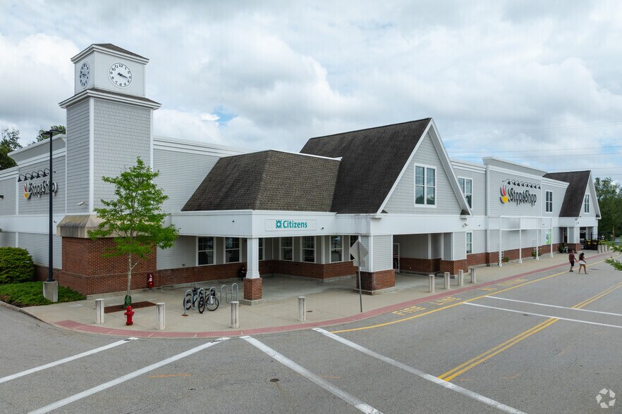 More Photos Of 400-440 Boston Post Rd, Wayland Unknown For Lease