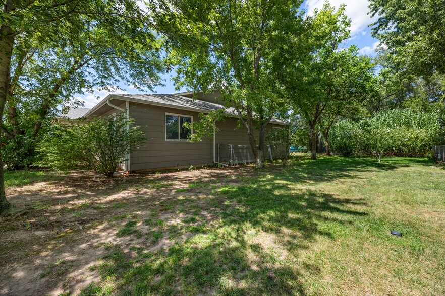 More Photos Of 106 Shadybrook Dr, Cheney Office For Sale