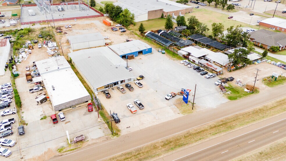 More Photos Of 1607 US-82, Greenwood General Retail For Sale