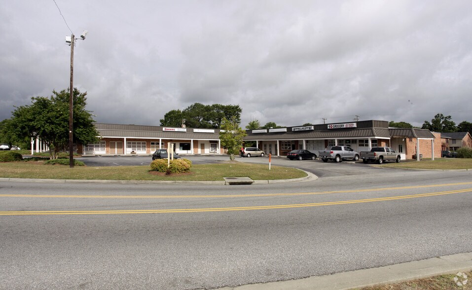 More Photos Of 3316 Ashley Phosphate Rd, North Charleston Freestanding For Lease