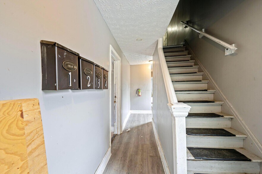 More Photos Of 1657 Sullivant Ave, Columbus Apartments For Sale