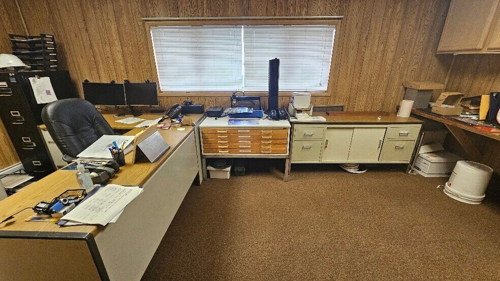 More Photos Of 2928 Washington Ave, Clearfield Industrial For Sale