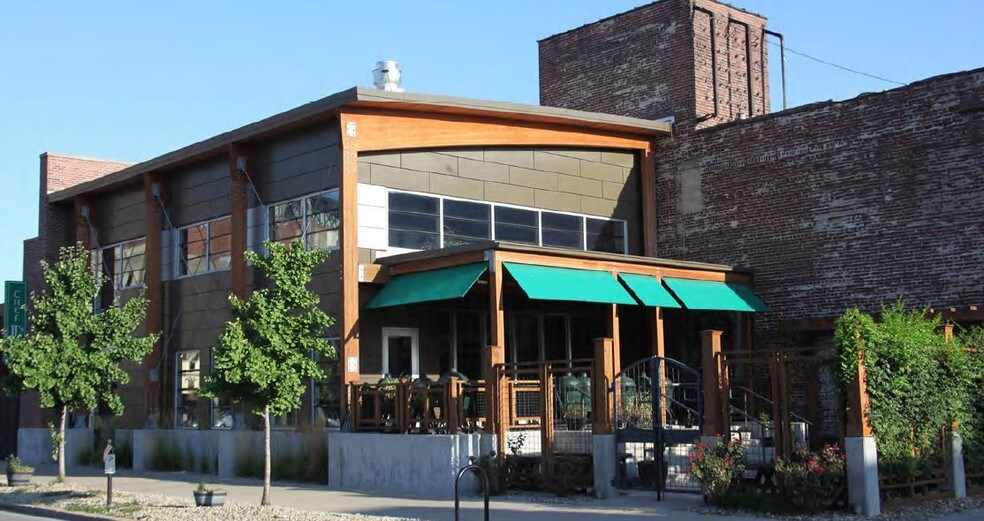 More Photos Of 42 W South St, Indianapolis Restaurant For Lease
