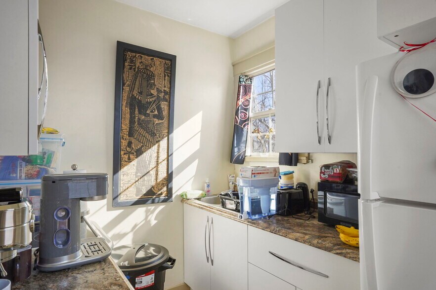 More Photos Of 1000 Carteret Ave, Pueblo Apartments For Sale