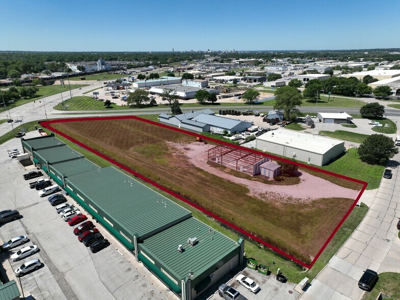 More Photos Of 5700 Cornhusker Hwy, Lincoln Warehouse For Lease