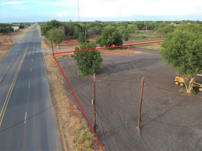 More Photos Of 1600 Bi 35, Pearsall Land For Lease
