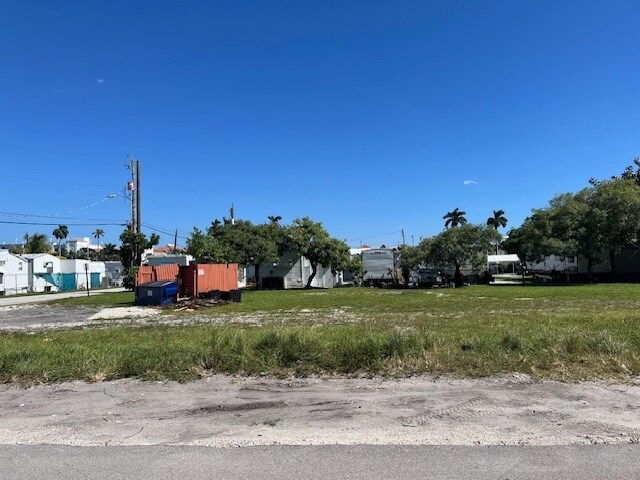 More Photos Of 418 SE 8th St, Hallandale Beach Land For Sale