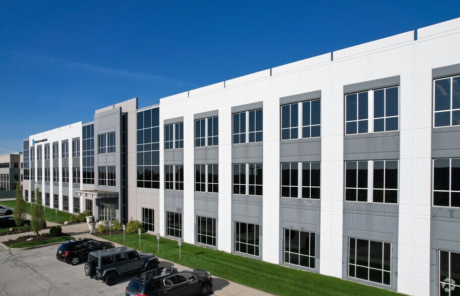 More Photos Of 7820 Innovation Blvd, Indianapolis Office For Lease