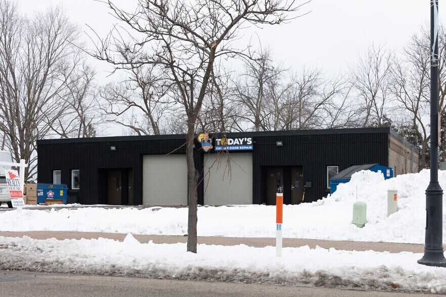 More Photos Of 102 Hamel Rd, Medina Flex For Sale