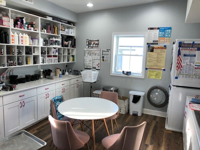 More Photos Of 3272 Main St, Manchester Storefront For Sale