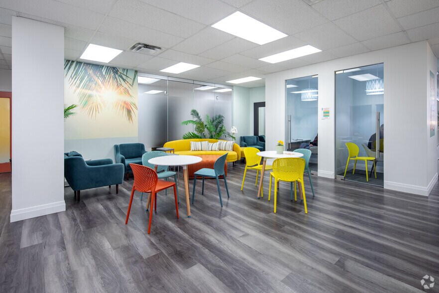 More Photos Of 120 Eglinton Ave E, Toronto Medical For Lease