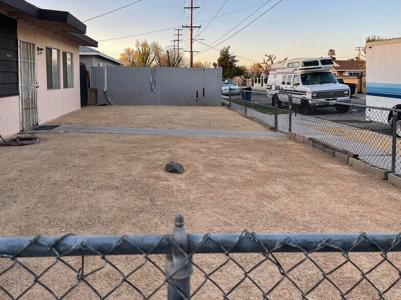 More Photos Of 44817 Redwood Ave, Lancaster Multifamily For Sale