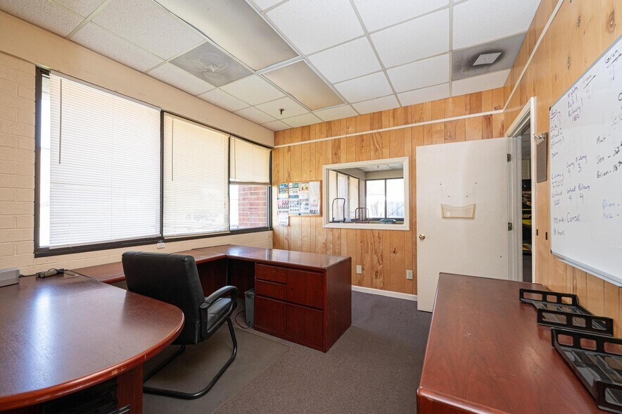 More Photos Of 106 Somerset Dr, Conover Manufacturing For Lease