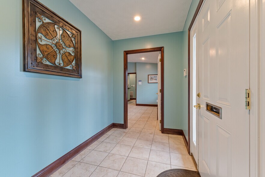 More Photos Of 5555 Us-60 E, Huntington Office For Sale