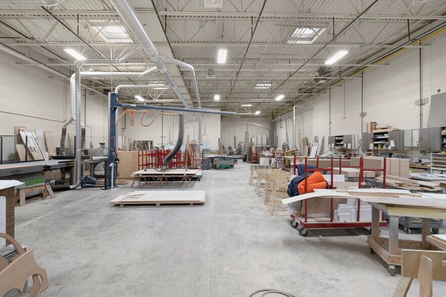 More Photos Of 10 Mile Hill Rd, Newtown Warehouse For Lease