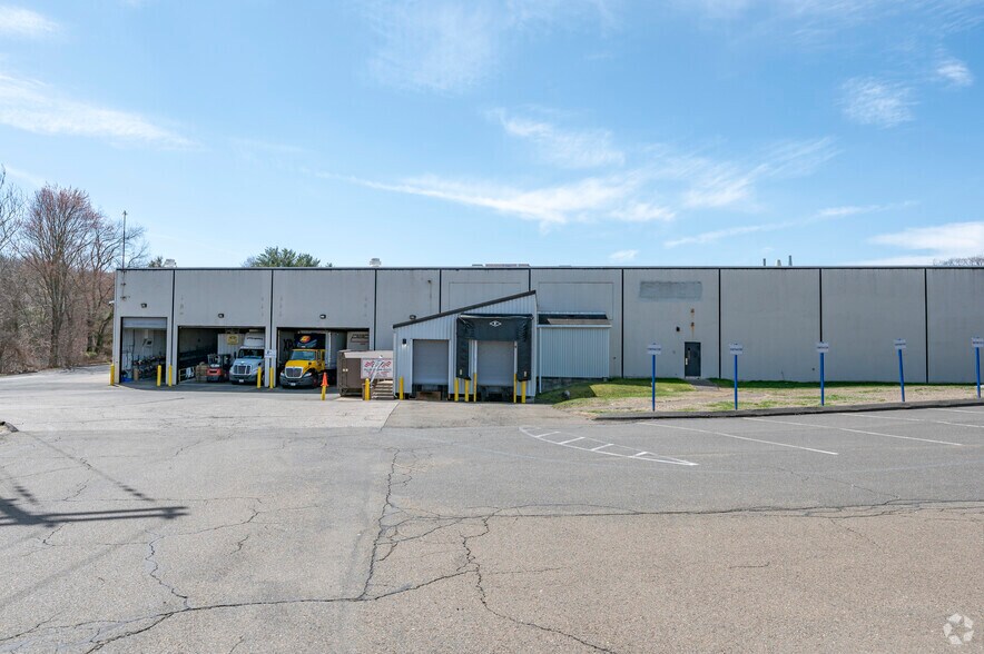 More Photos Of 710 Bridgeport Ave, Shelton Manufacturing For Lease