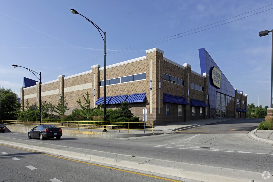 More Photos Of , Chicago General Retail For Sale