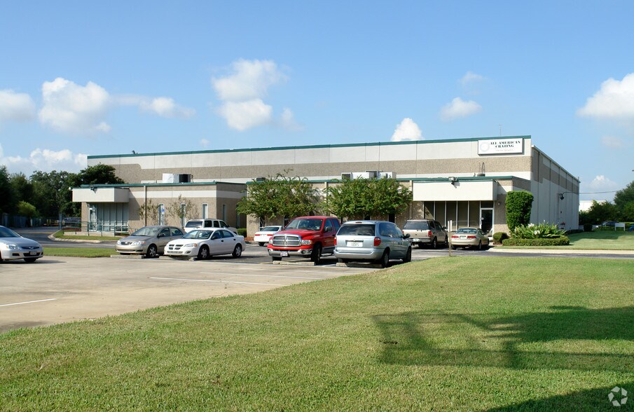 More Photos Of 1255 La Quinta Dr, Orlando Unknown For Lease