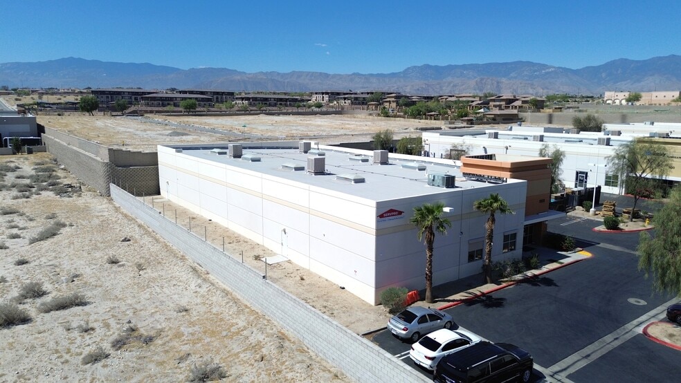 More Photos Of 73605 Dinah Shore Dr, Palm Desert Showroom For Lease