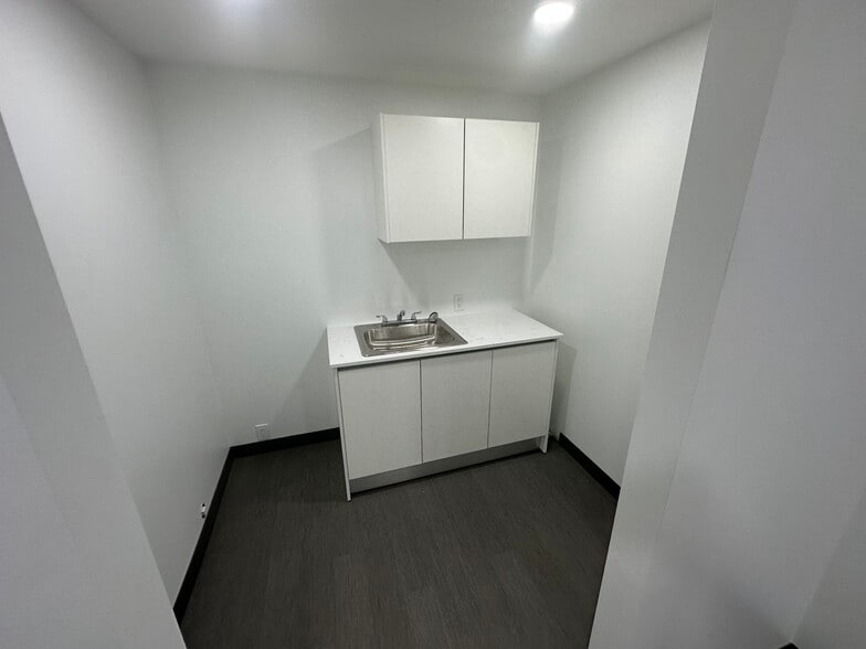 More Photos Of 7212-7282 NW 33rd St, Miami Unknown For Lease