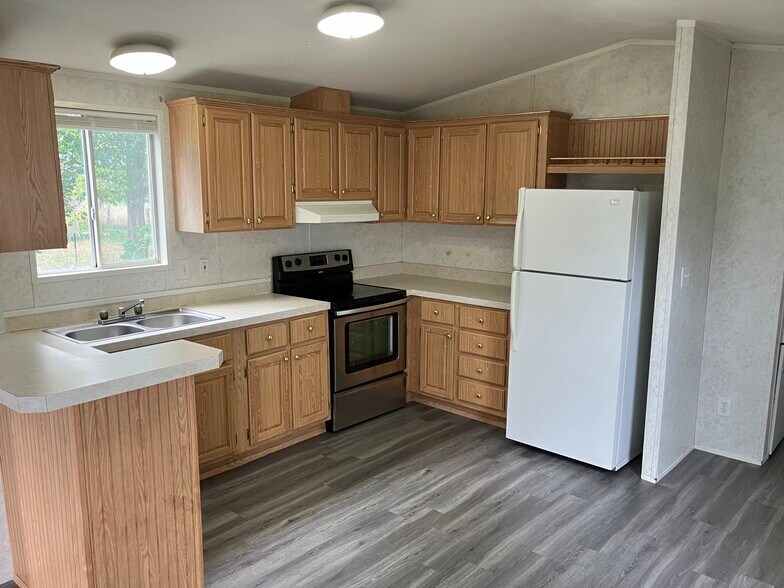 More Photos Of 111 Adams St, Horseshoe Bend Multifamily For Sale