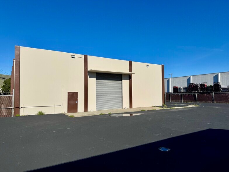 More Photos Of 150 W Harris Ave, South San Francisco Manufacturing For Lease