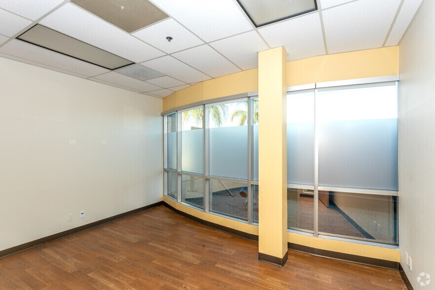 More Photos Of 488 E Valley Pky, Escondido Medical For Lease