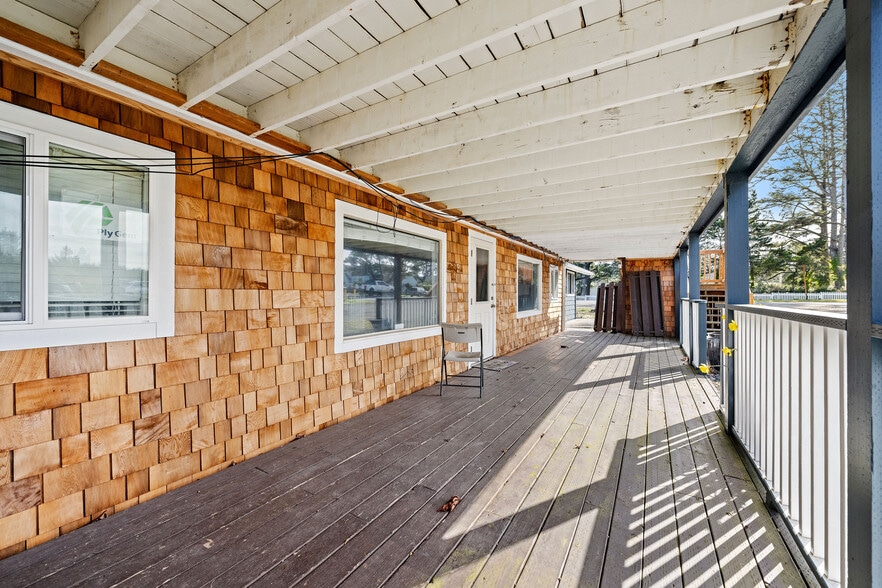 More Photos Of 1201 Bay Ave, Ocean Park Restaurant For Sale