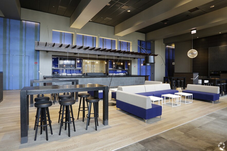 More Photos Of 227 W Monroe St, Chicago Office For Lease