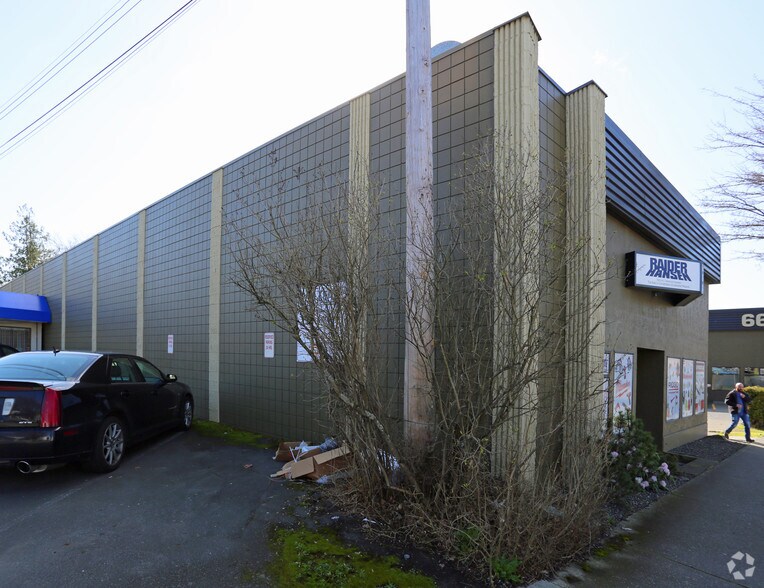 More Photos Of 625 Alpha St, Victoria Flex For Lease