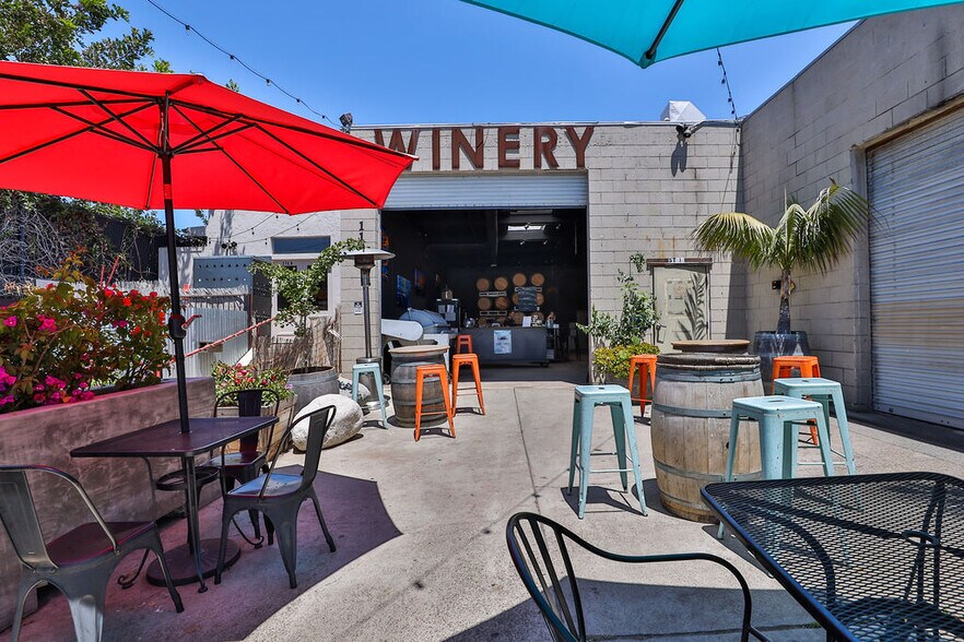 More Photos Of 118 S Cedros Ave, Solana Beach Storefront For Sale