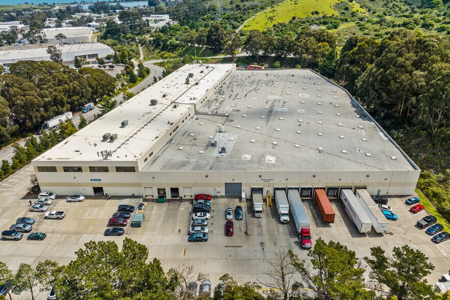 More Photos Of 99 S Hill Dr, Brisbane Warehouse For Lease