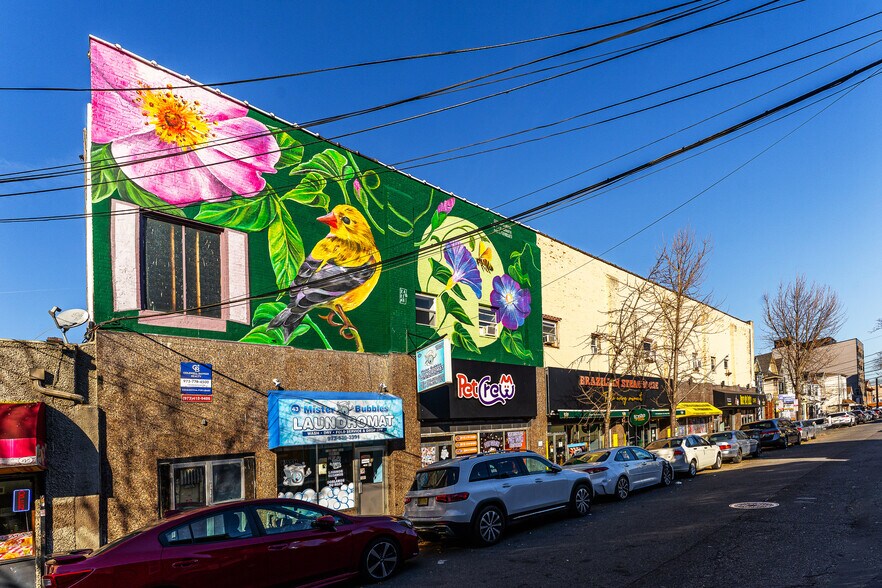 More Photos Of 31-43 Merchant St, Newark Storefront For Lease