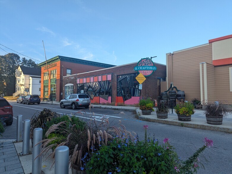 More Photos Of 540 Deering Ave, Portland Freestanding For Lease