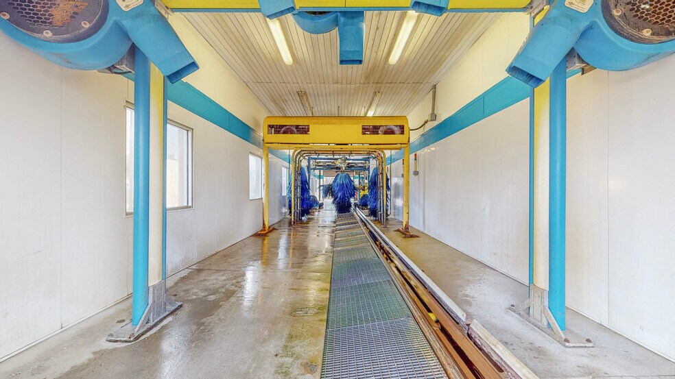 More Photos Of 4180 Sunset Blvd, Steubenville Carwash For Sale